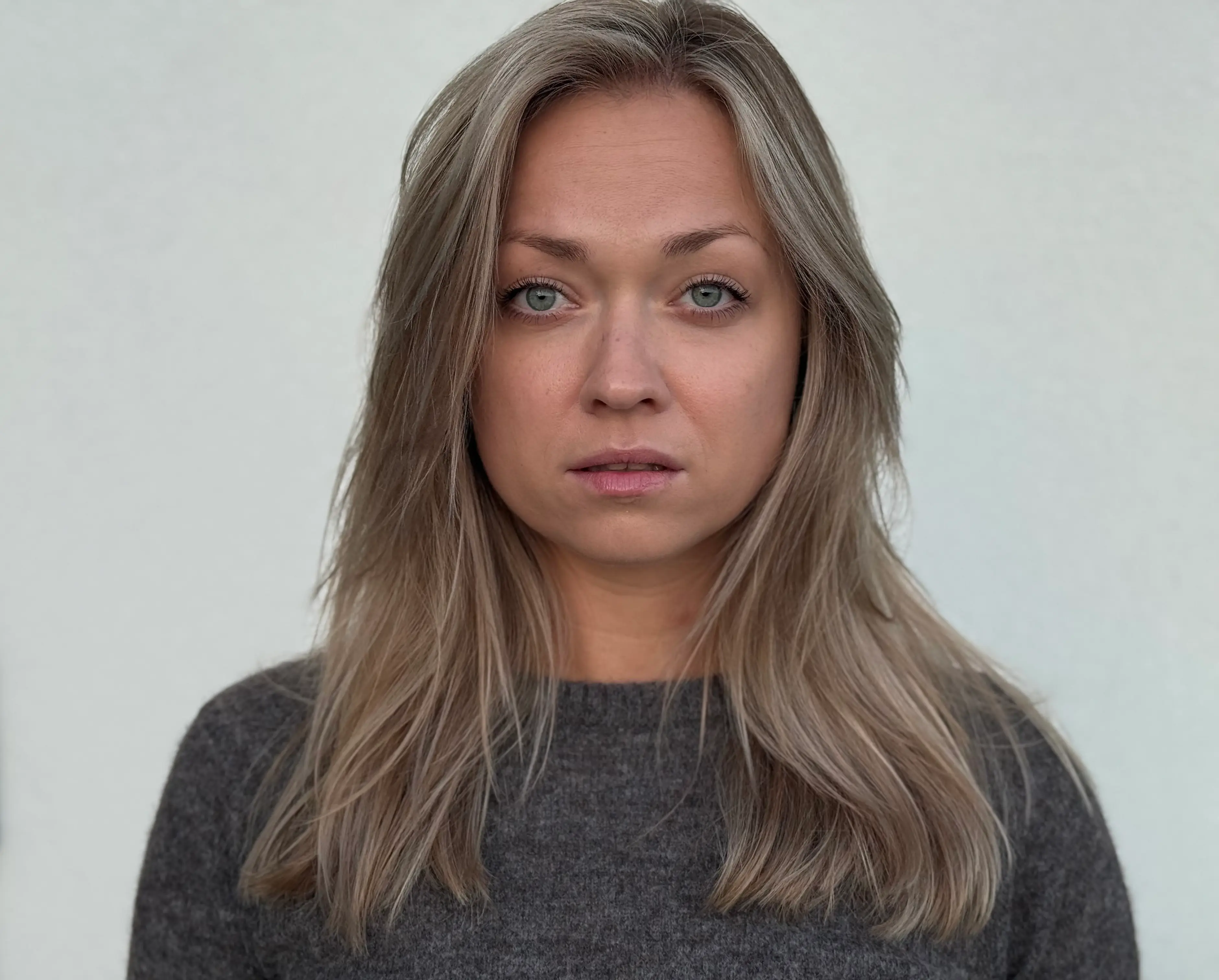 Professional headshot of actress Maryla Morydz 16