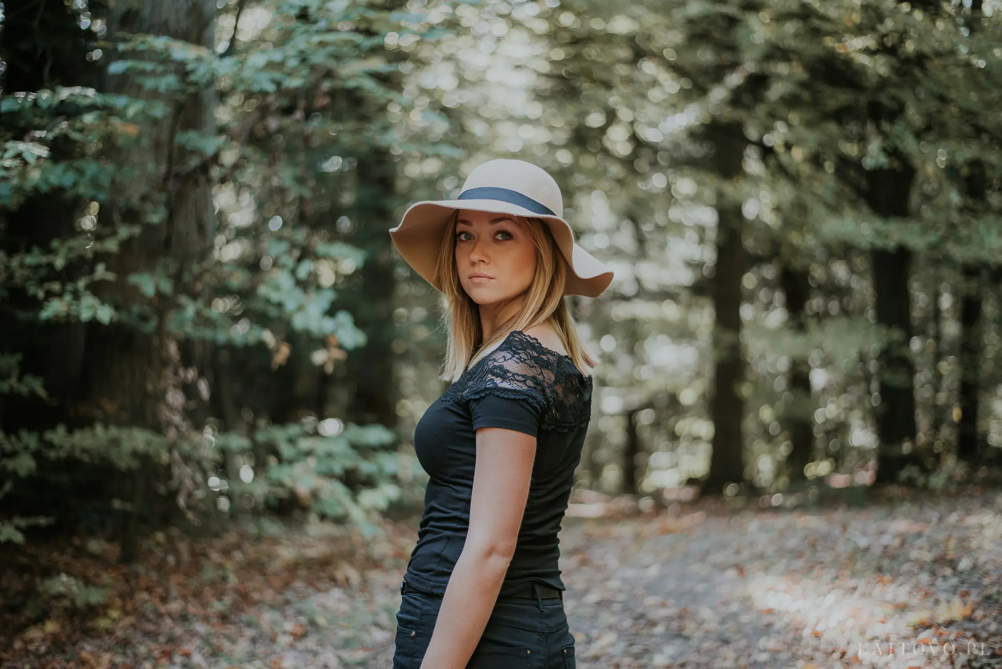 Professional headshot of actress Maryla Morydz 20